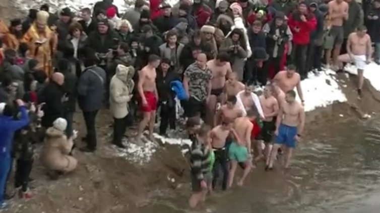 Вятърът отнесе кръста в Пазарджик и той не падна в Марица