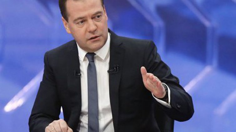 Русия орязва бюджета заради евтиния петрол