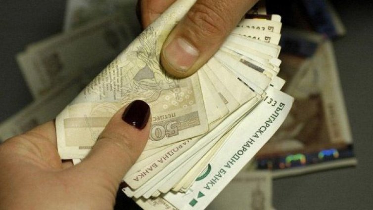 67% от работодателите са готови да зарадват служителите си с коледни бонуси