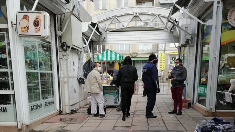 Работна група ще нищи високите наемни цени и такси за паркиране на "Пазари" Варна