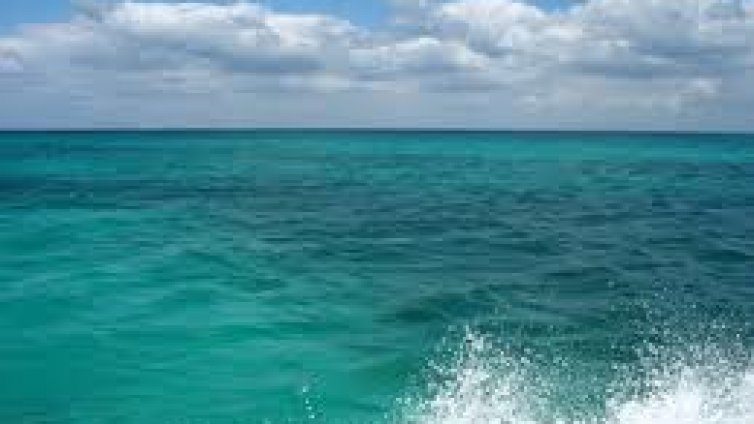 Водолази провериха морето преди Йордановден