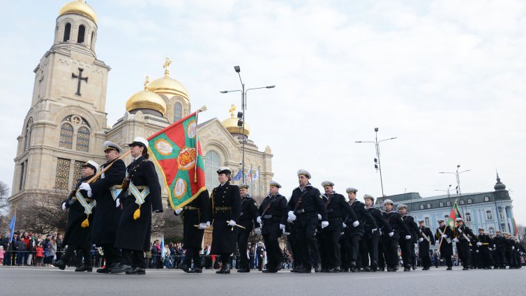 Варна чества 146 г. от Освобождението на България (Снимки)