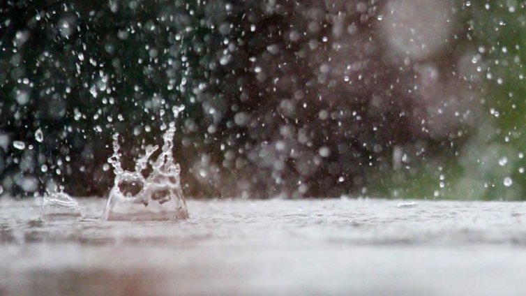 Изпращаме седмицата с дъждовно време