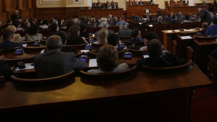 Ще успее ли да отхапе ДОСТ 4% от вота?