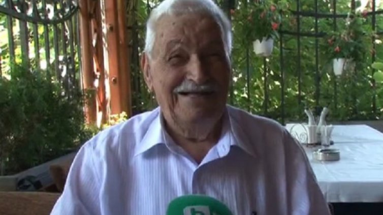 Столетникът дядо Сашо: 101 години не стигат!