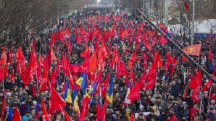 30 0000 молдовци поискаха предсрочни избори 