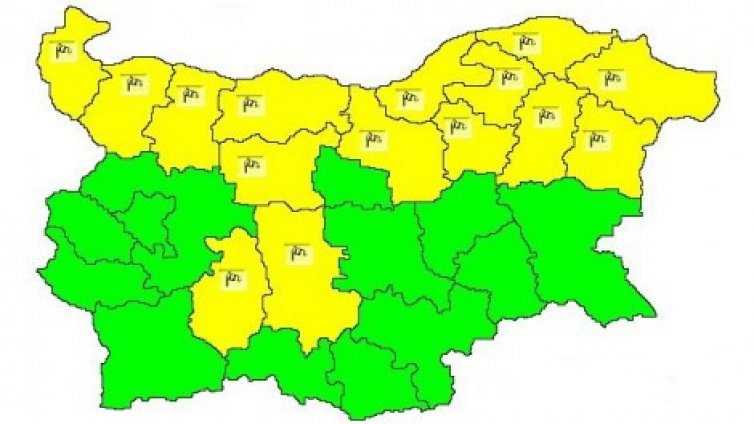 Опасно ветровита съботата във Варна и още 13 области на страната