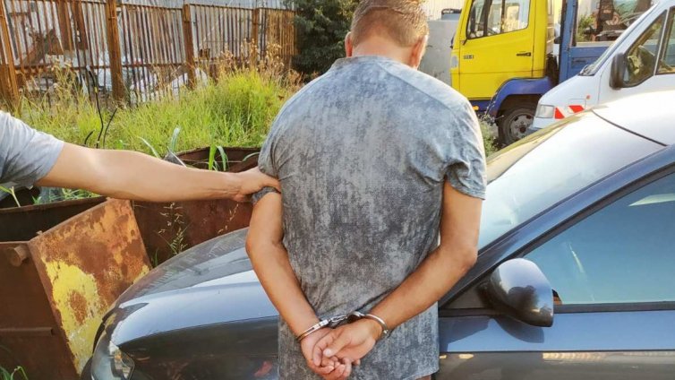 Спипаха украинец с амфети в Дългопол