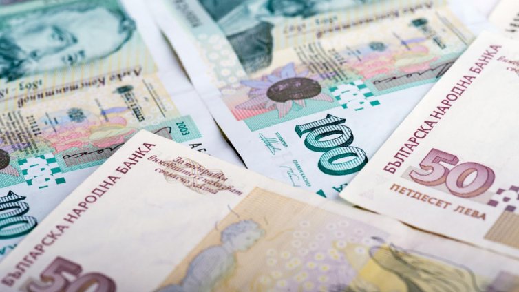 Минималната заплата става 710 лв. от началото на април