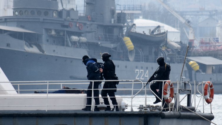 Заловиха терористи във варненския залив (СНИМКИ)