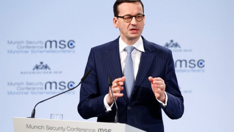Полският премиер иска диалог в Израел относно Холокоста