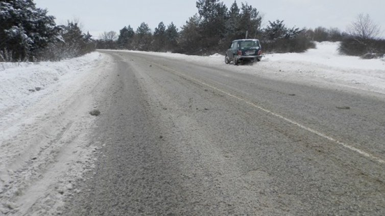 Пътят до Яребична и Въглен е отворен през Долище
