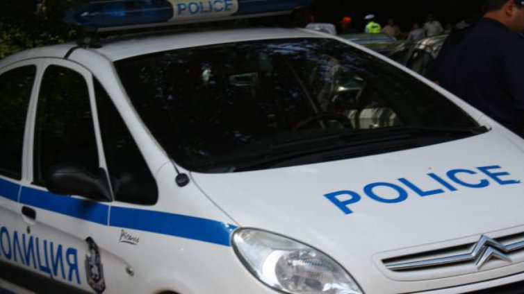 Криминално проявен нападна с камък непълнолетна край Варна