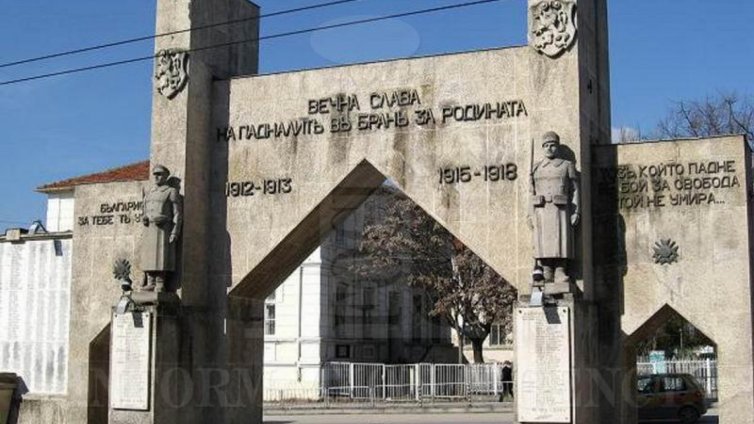 Отбелязват  135-та годишнина от 8-ми Пехотен приморски полк на 12 октомври