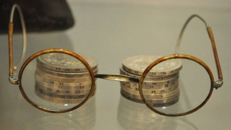 Стотици предмети с историческа и културна ценност са иззети при полицейска операция