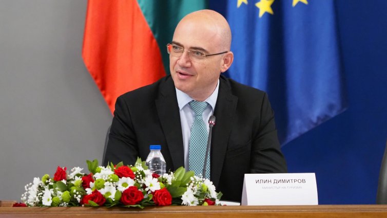 Министърът на туризма: Смятам, че Варна трябваше да бъде домакин на "Евровизия 2027"