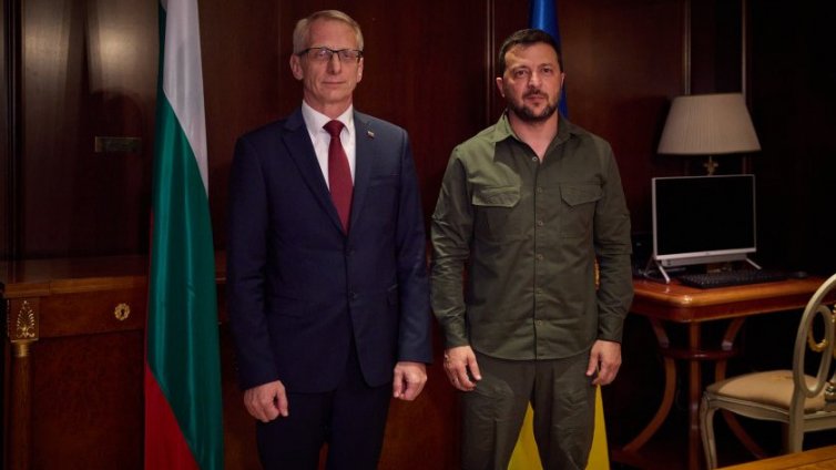 Зеленски благодари на Денков за подкрепата