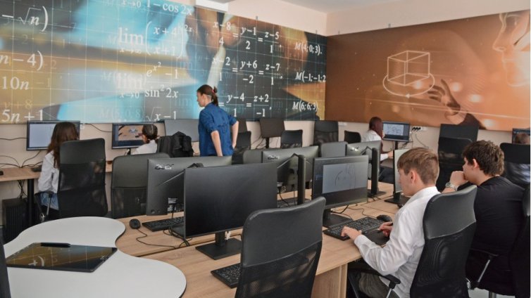Представиха поредния център за STEM обучение във Варна