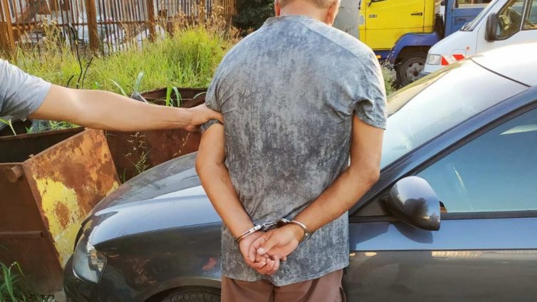 Закопчаха 28-годишен от Девня с дрога