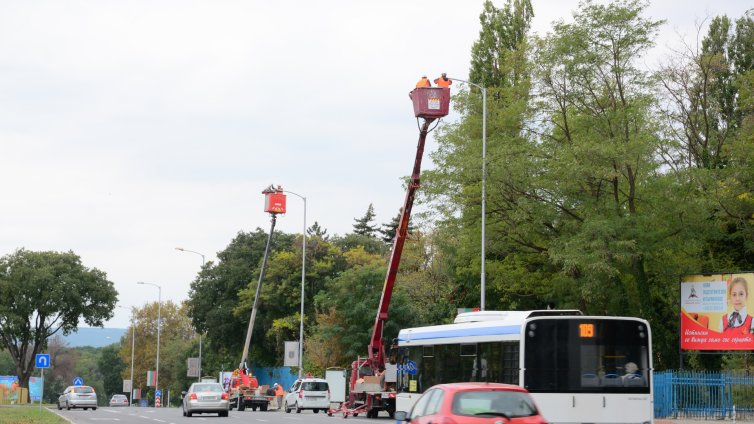 Поставят ново поколение осветителни тела във Варна