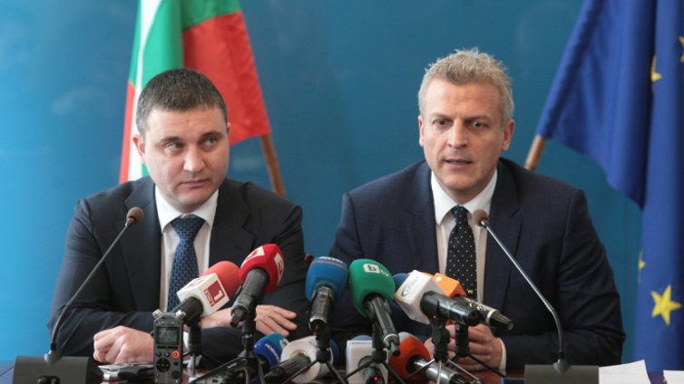 Москов скочи на Касата за парите за онкоболните