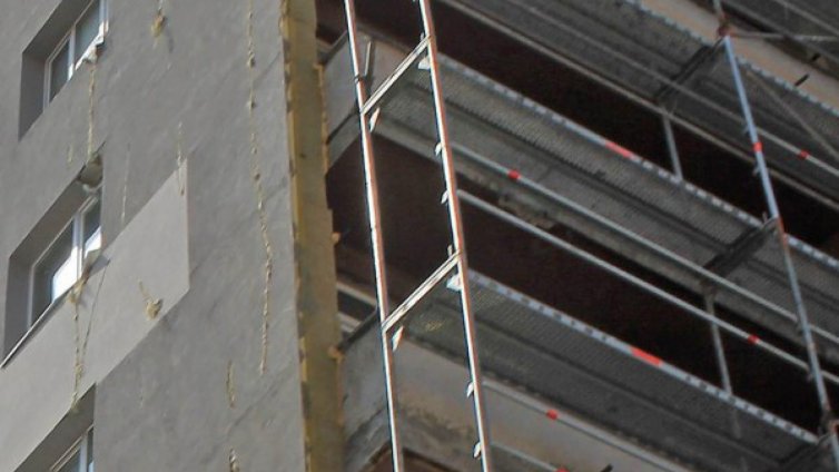 Инцидент в Бургас: Ток по скеле убил строителен работник? 