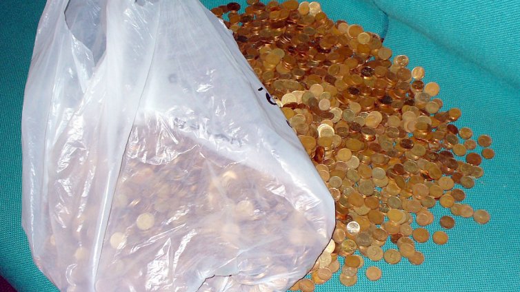 Проблем: Магазините рязко спряха да приемат жълти стотинки 