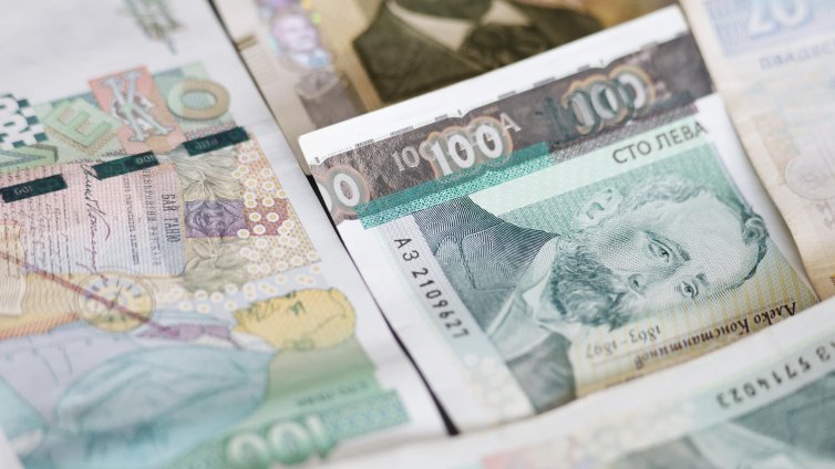 С 10% е намаляло обращението на банкноти в Бългалия 