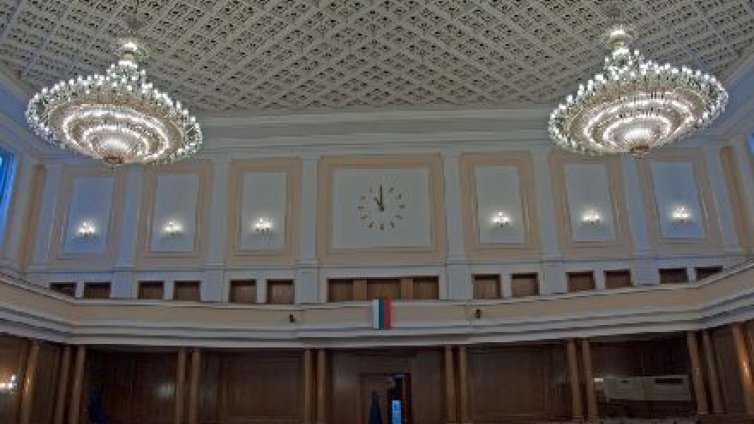 Депутатите харчат по 1000 лв. на ден за ток