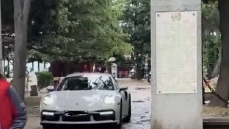 Разпитват сина на Тони Стораро заради колата му