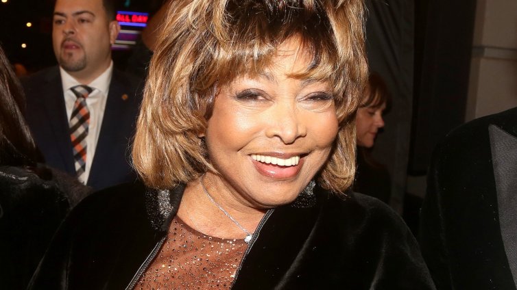 Отиде си кралицата на рокендрола Тина Търнър