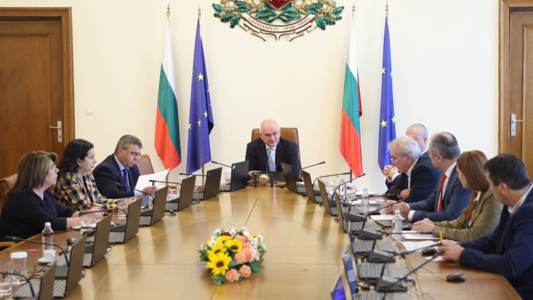 Главчев поиска стриктно спазване на сроковете за подготовката на изборите