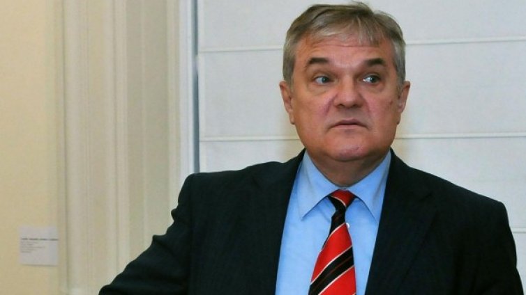 Разпитаха Румен Петков за купуване на гласове