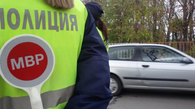 Мъж получи табели за колата си от КАТ след ...10 г. чакане