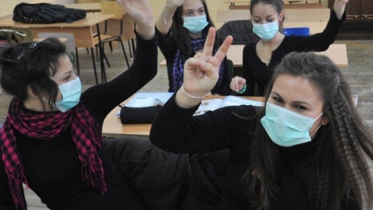 Всички 273 училища в София излизат в грипна ваканция