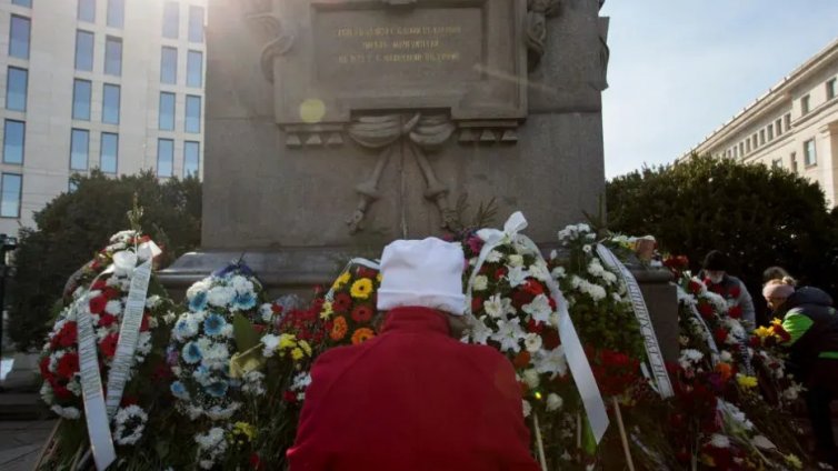 В София и голяма част от страната отбелязват 153 г. от обесването на Левски