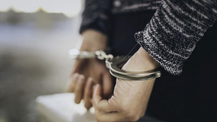 Спипаха 18-годишен сериен крадец на акумулатори