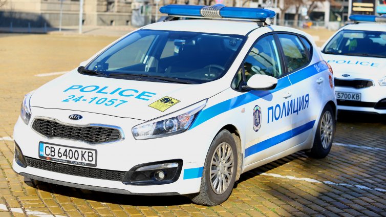 Като във филм: Шофьор извади пистолет след катастрофа в София