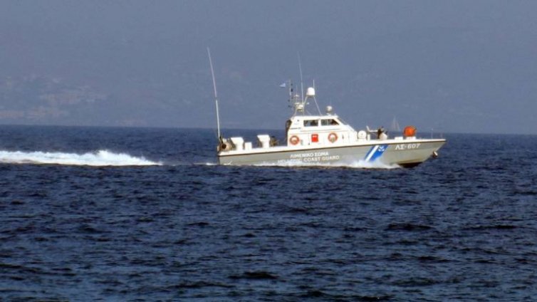 Турски товарен кораб и гръцки военен кораб се удариха в Егейско море
