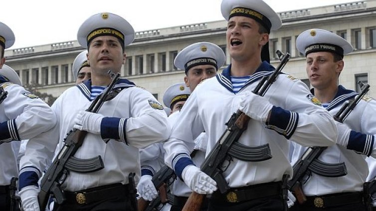 135 години празнуват Военноморските сили