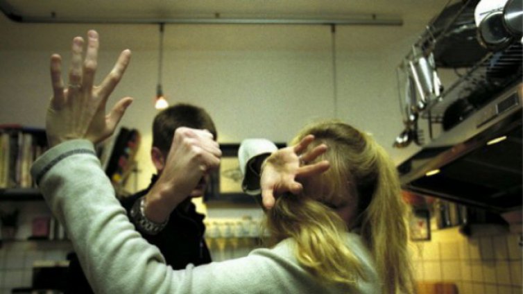 Адекватни наказания за насилие над жени поискаха на дискусия във Варна