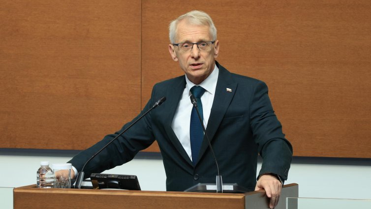 Денков: Радев иска да ни вкара във фашистка държава тип Русия