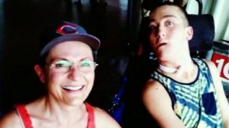 Здравен емигрант: Майка избяга, за да спаси сина си