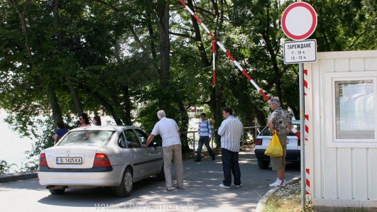 Съдът маха бариерите на „Хоризонт“ и Делфинариума