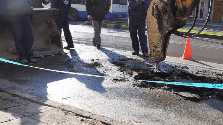Ремонти спират водата в два варненски района
