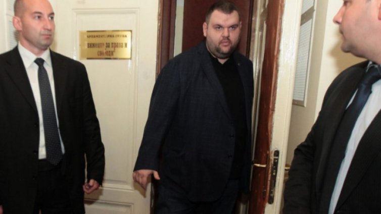След като помогна на България, Делян Пеевски подкрепи и борбата на Северна Македония с коронавируса