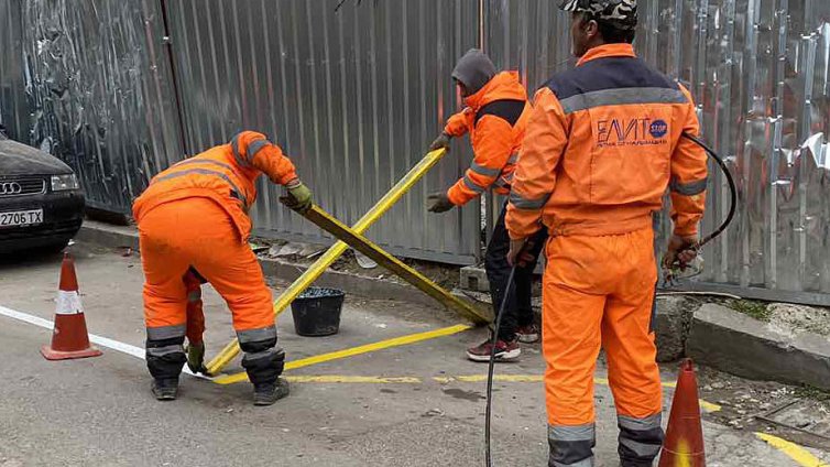Опресняват маркировката в обхвата на синята зона във Варна