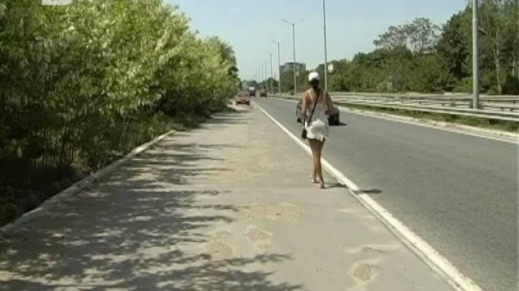 Джип помете жрица на любовта край Варна