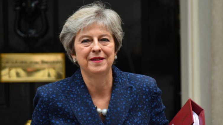 Тереза Мей започва совалки с евролидери за Brexit 
