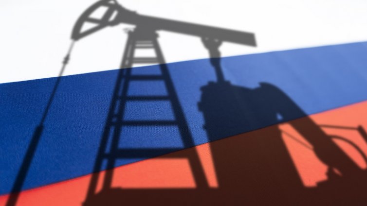 Съгласие за ценови таван на руския петрол в ЕС постигнаха посланиците на страните - членки